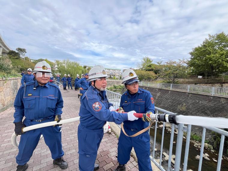 河川を使用した放水訓練（放水）