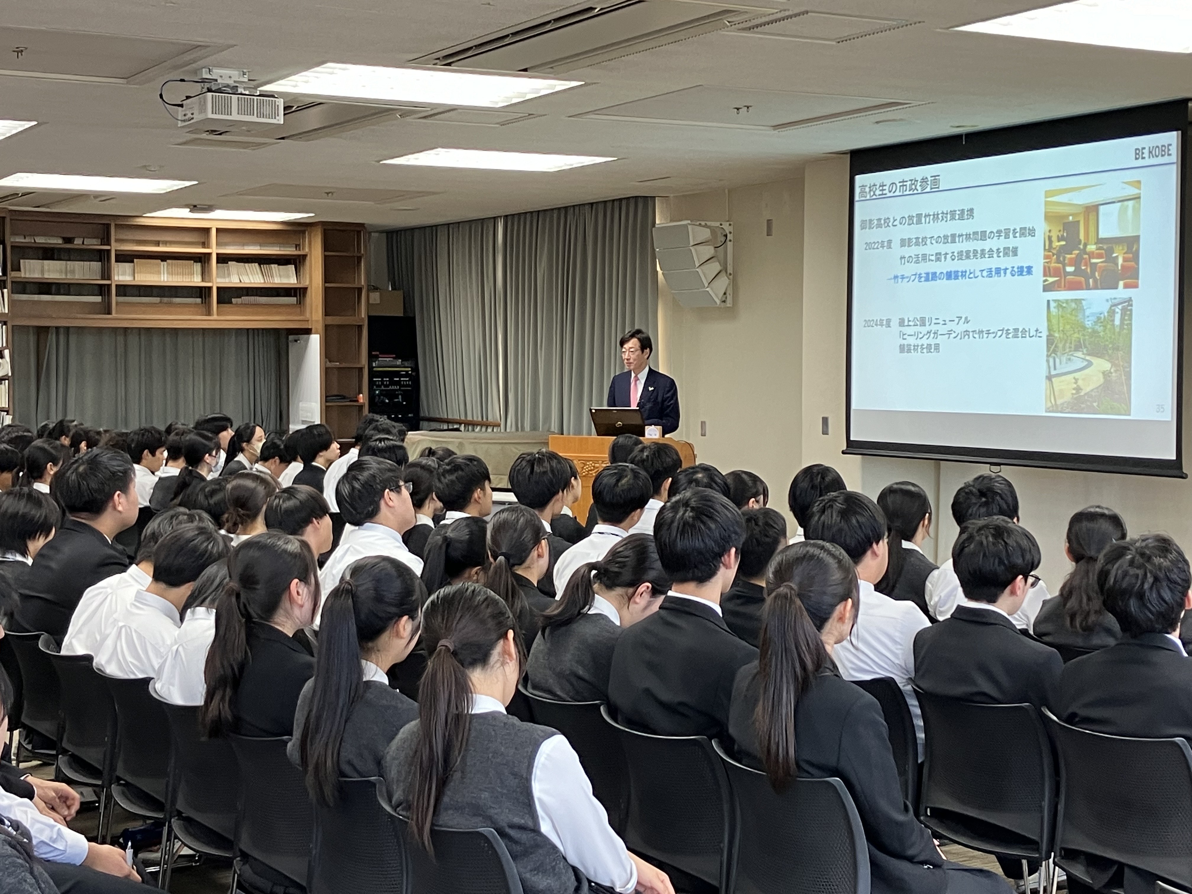 啓明学院高校での授業風景2